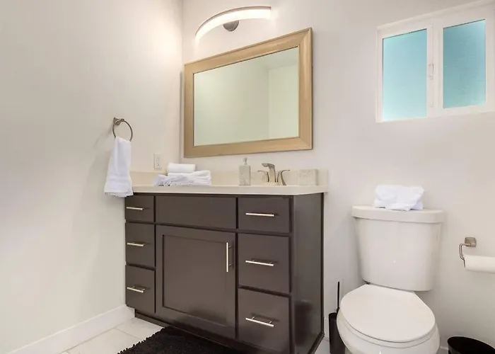 Your Downtown With California King Bed Unit A * Phoenix