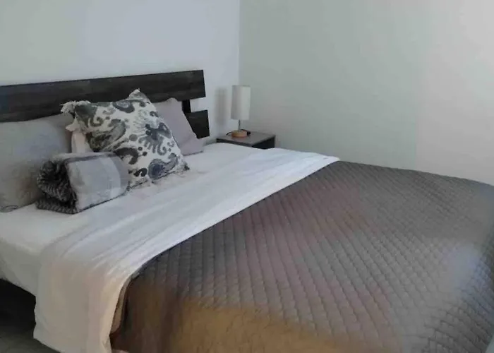 Apartment Your Downtown With California King Bed Unit A *