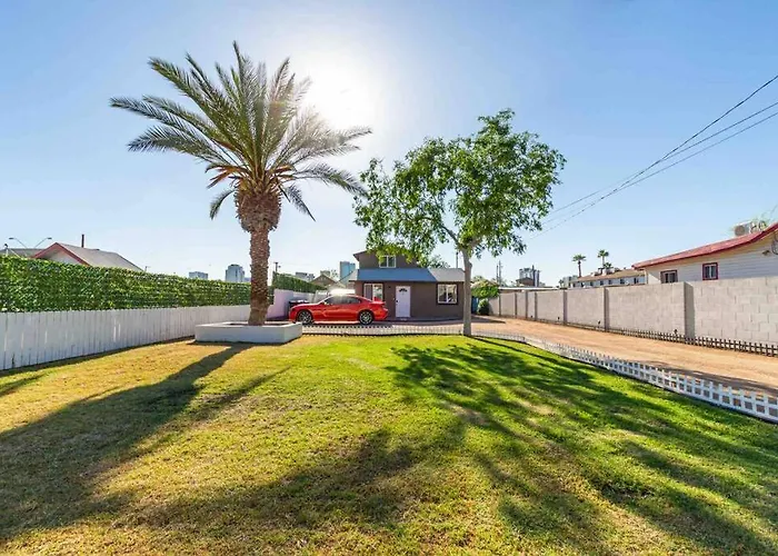 Your Downtown With California King Bed Unit A *